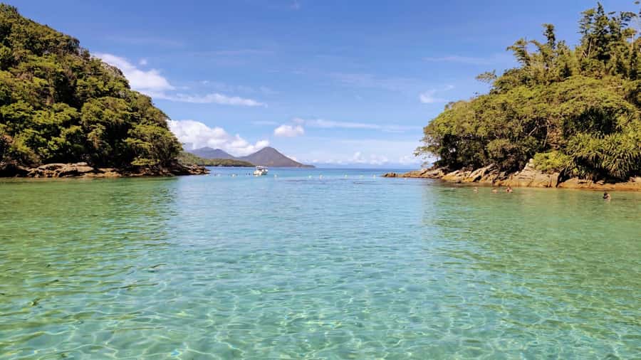 Ilha Grande: 6-Hour Speedboat Tour to Blue and Green Lagoons - Why this tour works well for seeing Ilha Grande