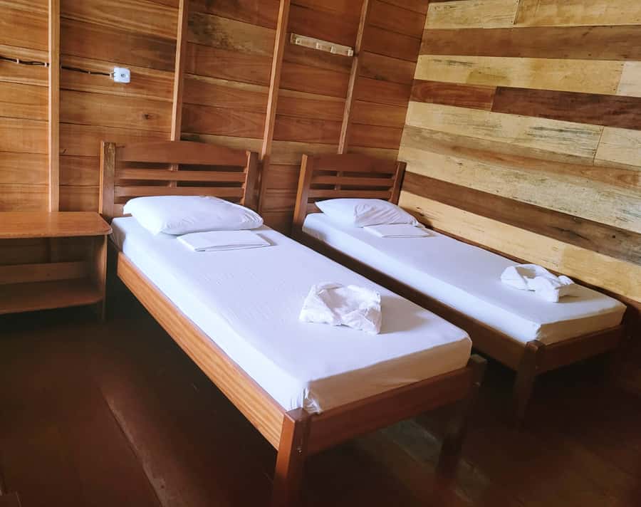 Manaus: Multi-Day Amazon Trip at Tapiri Floating Lodge - Meeting a forest family on day three