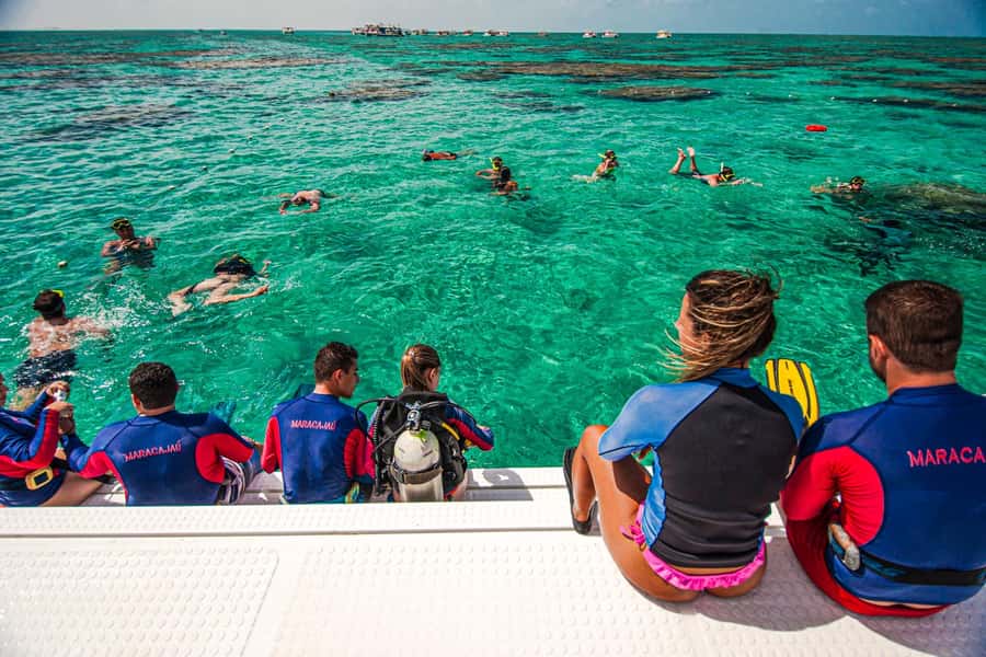 Maracajau Parrachos Reef: Mask and Snorkel swim adventure - The 20-minute schooner ride to the natural pools