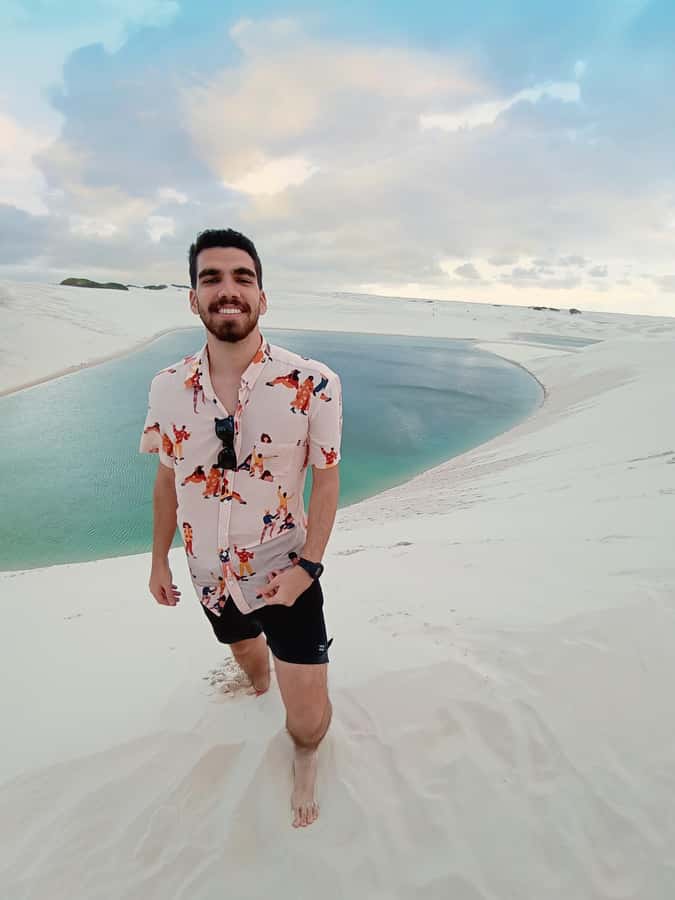Morning tour at Lençóis Maranhenses (Lagoa Azul) - Walking into the dunes