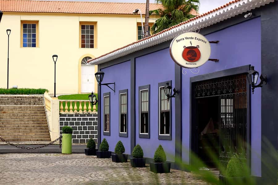 Morretes: Full Day Colonial Town Tour from Curitiba - Guide language and the pace of the day