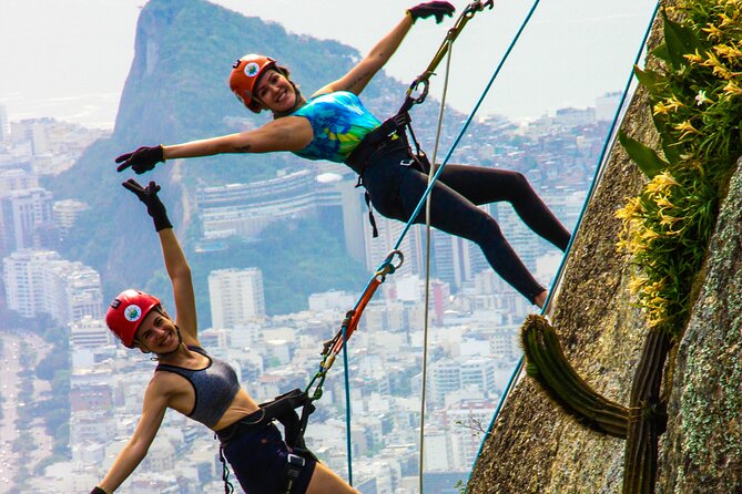Morro Dois Irmãos Hikking + Vidigal Favela Tour - Timing, weather, and practical planning
