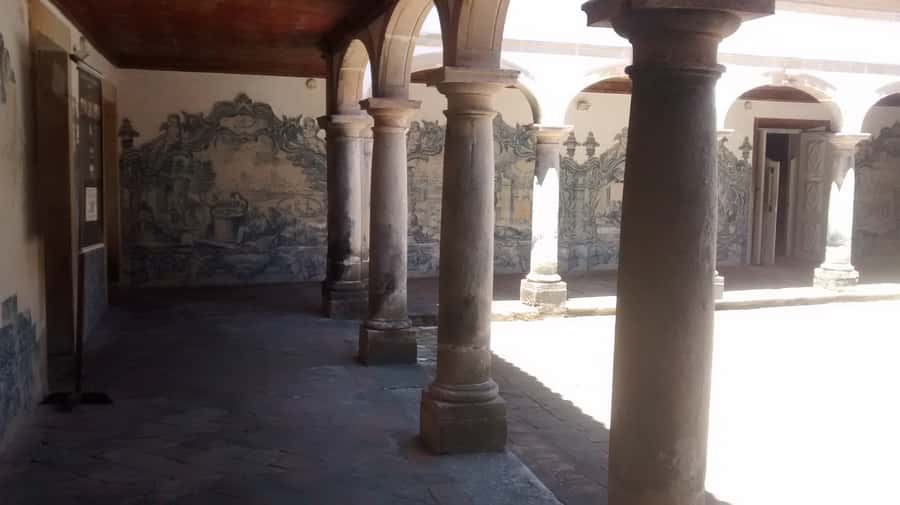 Olinda City Tour and Instituto Ricardo Brennand - Walking down the Church of Mercy