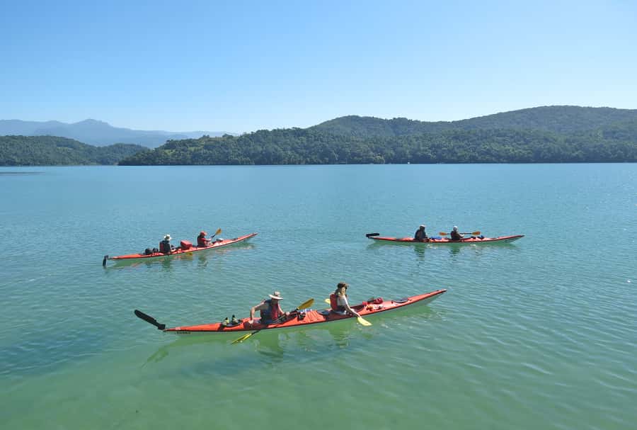 Paraty Bay: Half-Day Mangroves and Beaches Tour by Kayak - Setting out from Pontal Beach