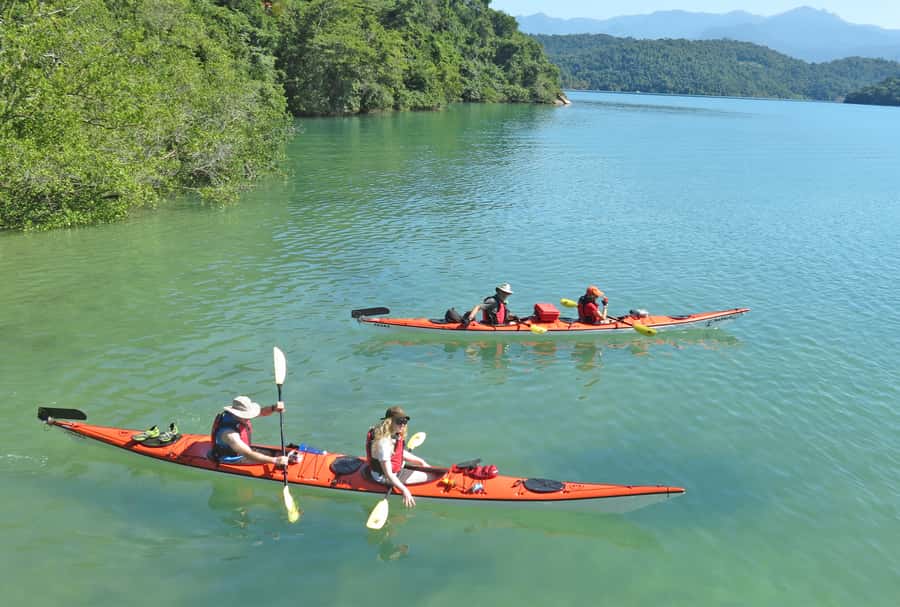 Paraty Bay: Half-Day Mangroves and Beaches Tour by Kayak - Guides, languages, and the small-group advantage