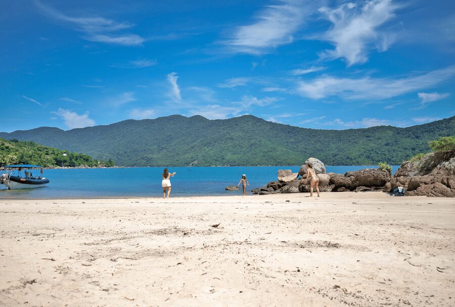 Paraty: Fast Boat Expedition to Saco do Mamangua - Timing, language, and weather