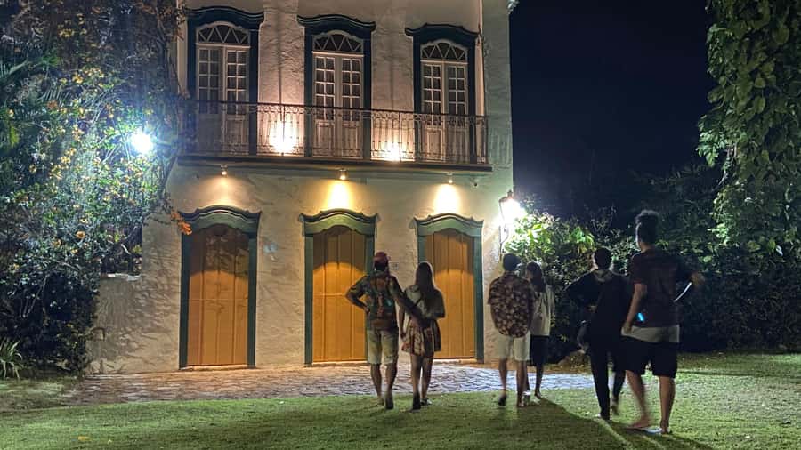 Paraty: Historic Centre Walking Tour & Cachaça Tasting - Reading Paraty through its streets