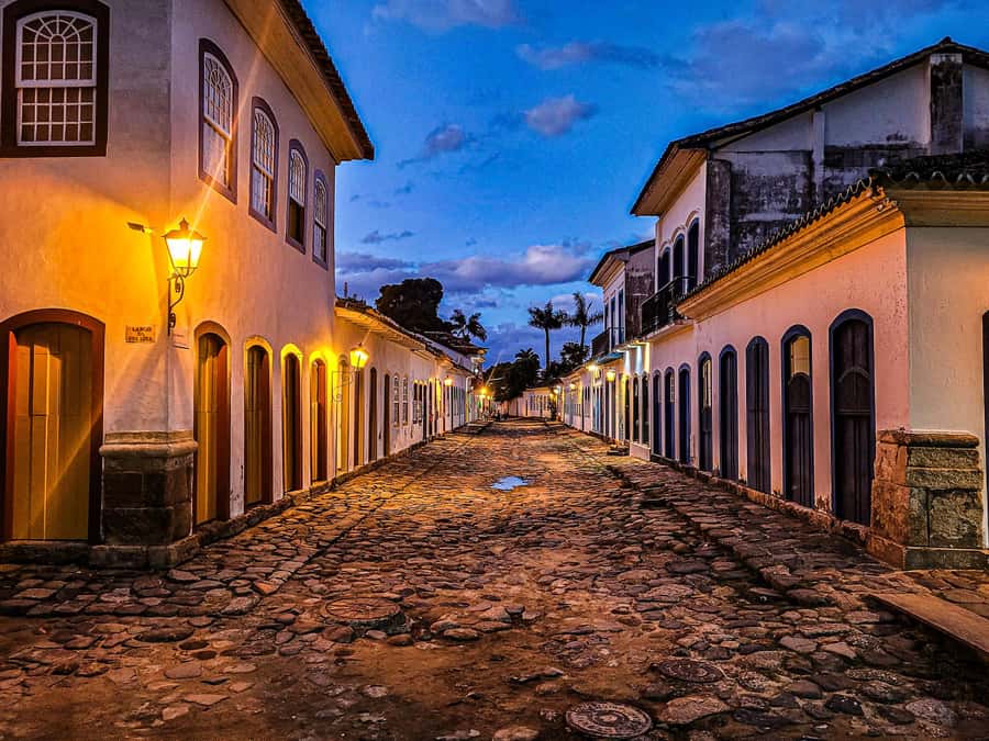 Paraty Historical City Walking Tour - Painted houses, museums, and the story behind the streets