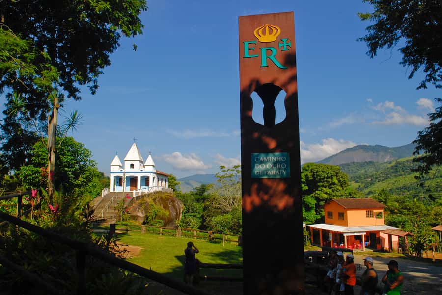 Paraty: Jungle Waterfalls and Cachaça Distillery Jeep Tour - A Jungle Restaurant Beside the Pereque-açu River