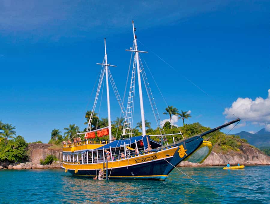 Paraty: Schooner Boat Tour with Beaches and Snorkeling - Weather Can Change the Whole Day