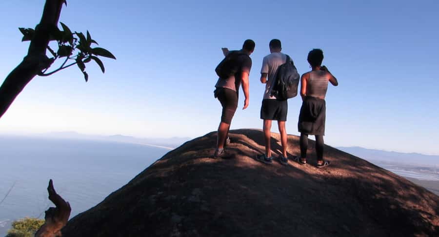 Pedra do Telégrafo Hike and Beach Full-Day Tour - Who should take this tour