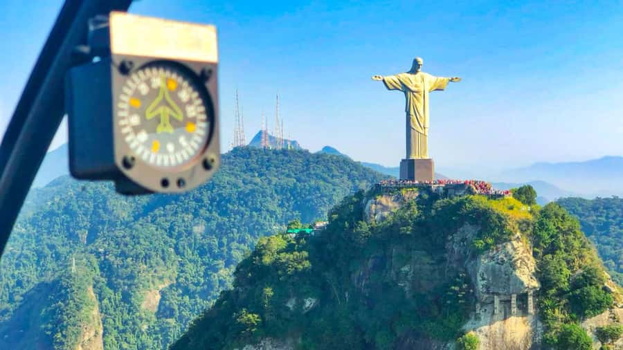 Private Helicopter tour - Rio de janeiro in 30min - The private cabin and guide experience