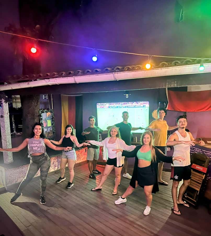 Rio: Caipirinha Workshop and Samba Class - Learning samba step by step