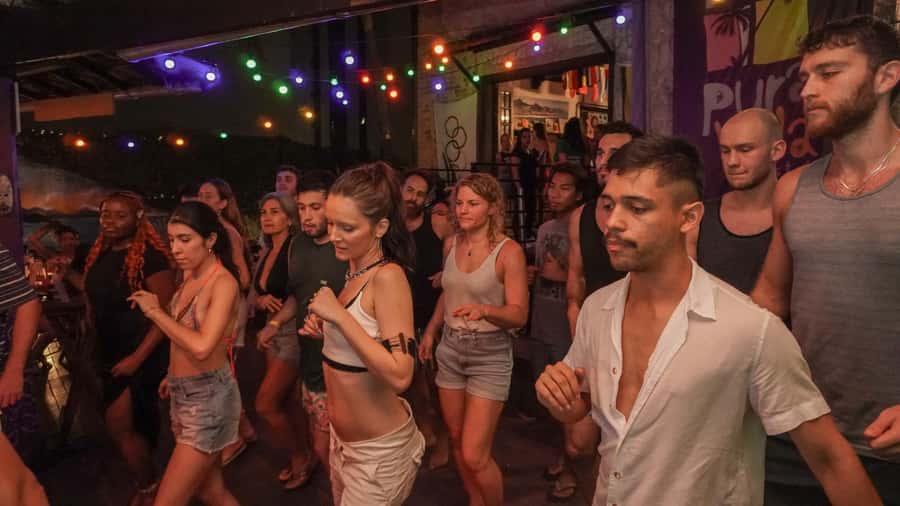 Rio: Caipirinha Workshop and Samba Class - The Gabriela shot at the end