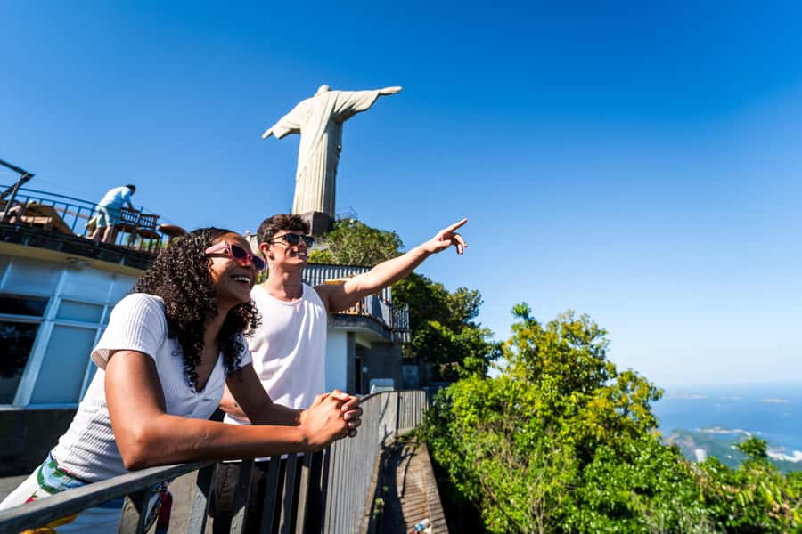 Rio: Christ the Redeemer & Selarón Steps Half-Day Tour - Guides who add value