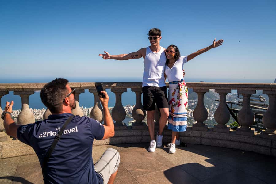 Rio: Christ the Redeemer & Selarón Steps Half-Day Tour - Transport, pickup, and the three-hour schedule