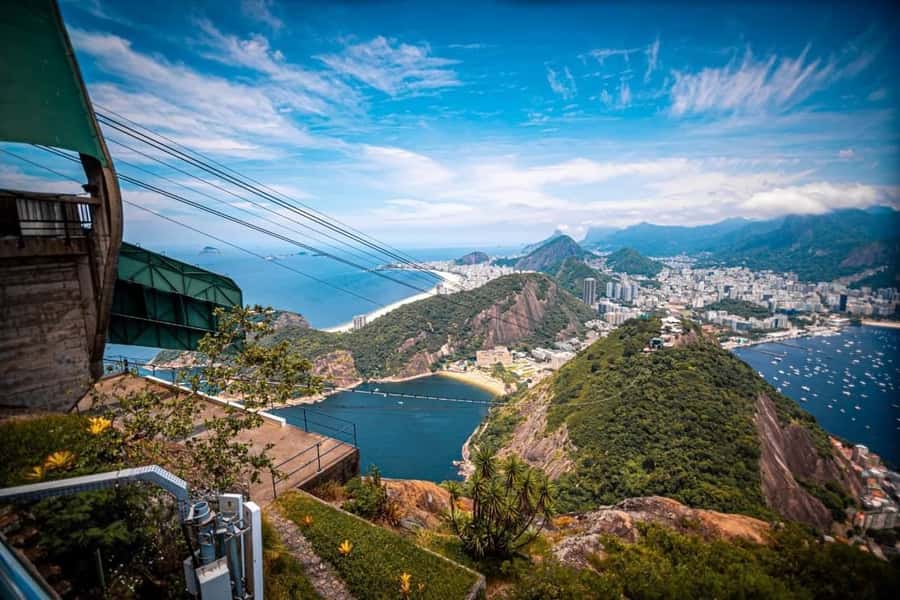 Rio: Cristo Redentor, Pão de Açúcar , almoço em churrascaria - Maracanã, the Sambadrome, and central Rio