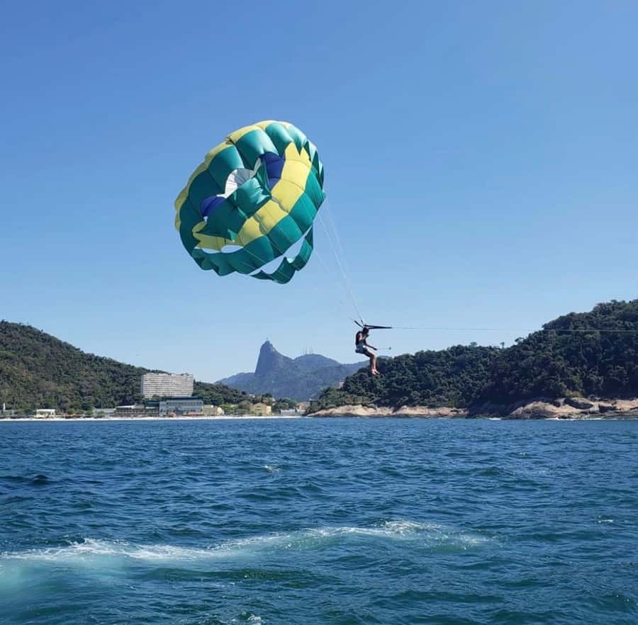 Rio de Janeiro: 2-Hour Boat Trip with Parasailing - Practical tips for a smoother afternoon