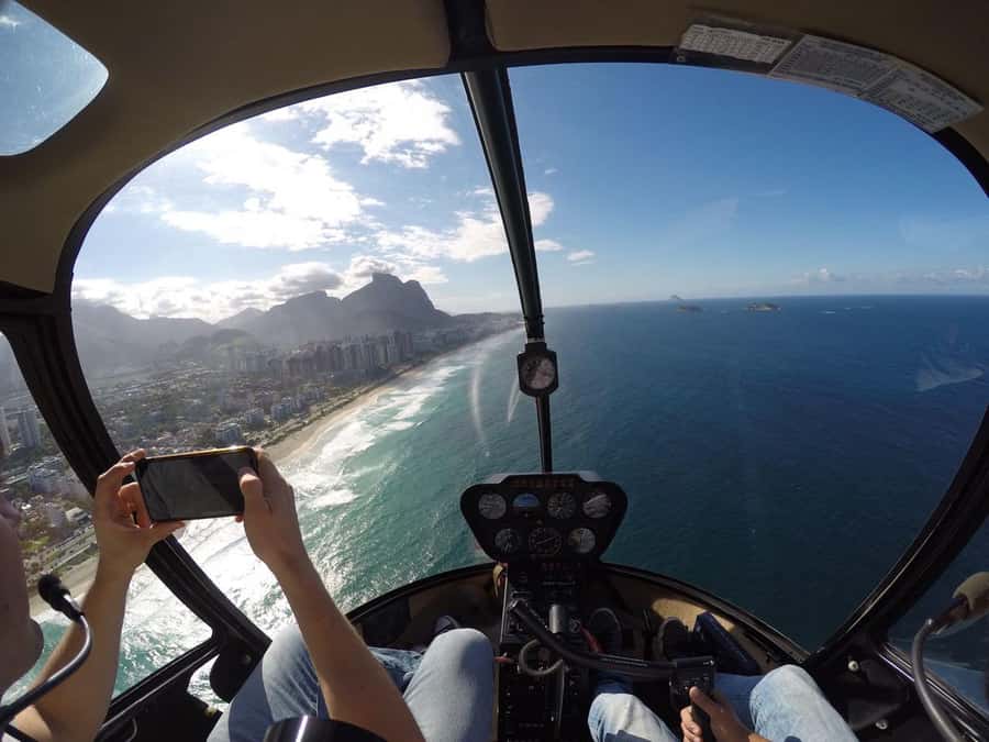 Rio de Janeiro: 45-Min Helicopter Tour with Transfer - Copacabana Beach and Rio’s long curve