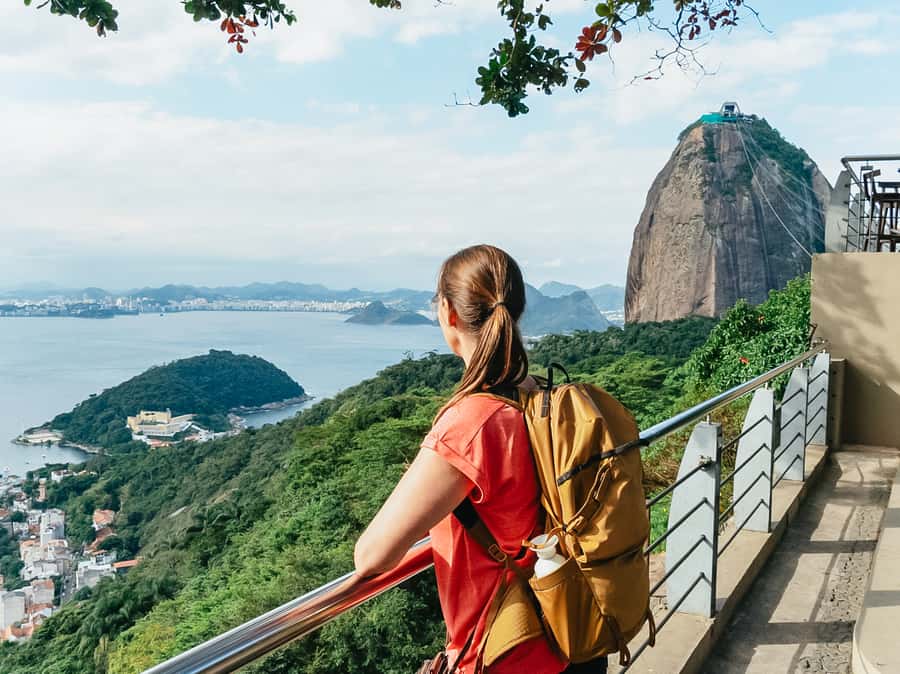 Rio de Janeiro: 6-Stop Highlights of Rio with Lunch - Hotel pickup and the first long stretch of the morning