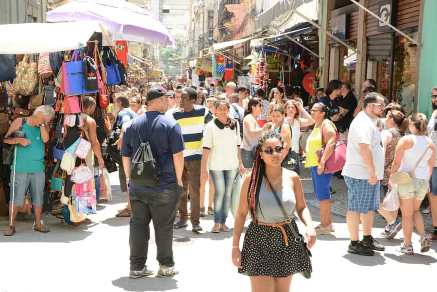 Rio de Janeiro: Be a true Rio's local for a day - Tour - Sahara Market, Rio’s practical shopping district