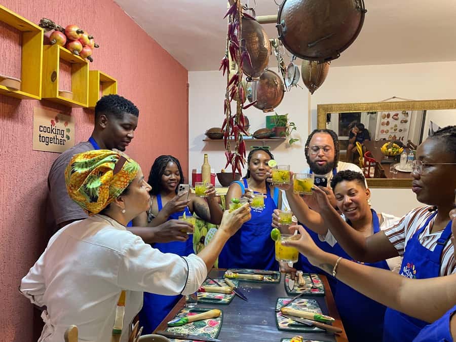 Rio de Janeiro: Brazilian Cooking Class with Hotel Pickup - Choosing between feijoada and seafood moqueca