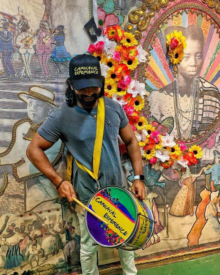 Rio de Janeiro: Carnaval Backstage Tour and Samba Class - The caipirinha adds a Brazilian welcome
