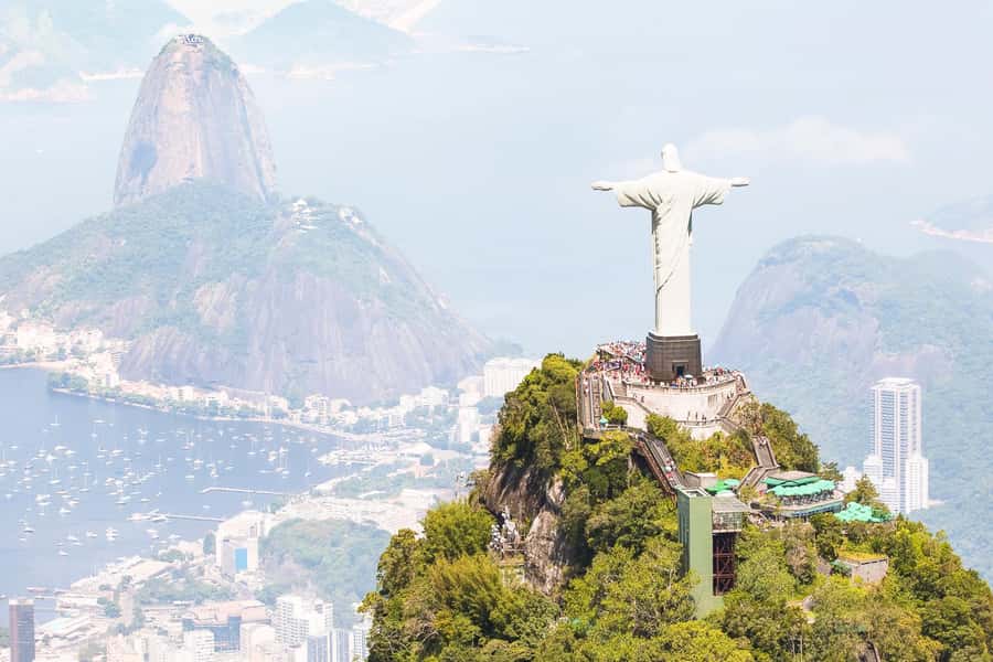 Rio de Janeiro: Christ, Selaron Steps, and Tijuca Park Tour - The transport and guide make the difference
