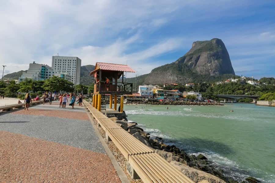 Rio de Janeiro: City tour, food, night attractions and more! - Dona Marta begins the day above Rio