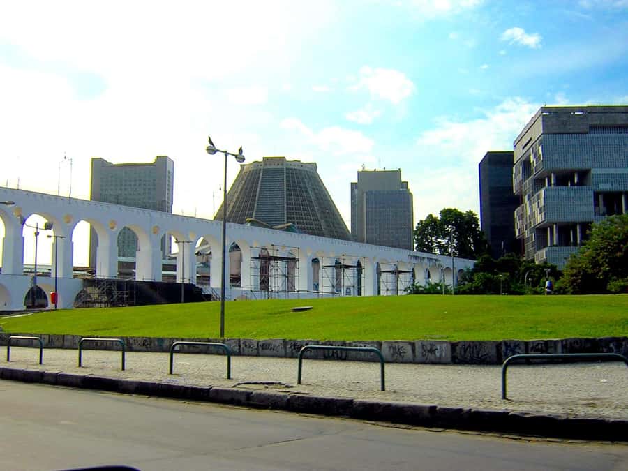 Rio de Janeiro Downtown Tour - Avenida Presidente Vargas and Central Rio