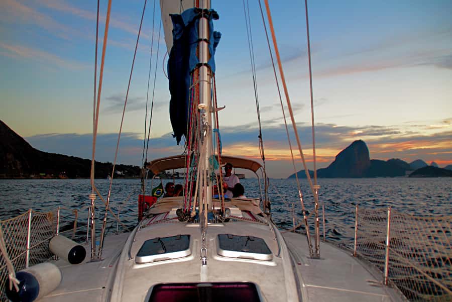 Rio de Janeiro: Guanabara Bay Sunset Sailing Tour & Drinks - What $70 gets you