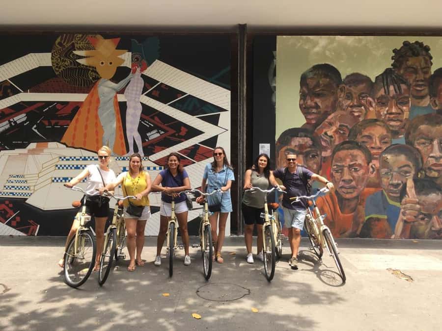 Rio de Janeiro: Guided Bike Tours in Small Groups - Guides, pace, and how the ride feels