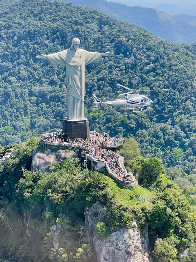 Rio de Janeiro: Helicopter Flight Christ the Redeemer 30 min - What the 30 minutes feel like