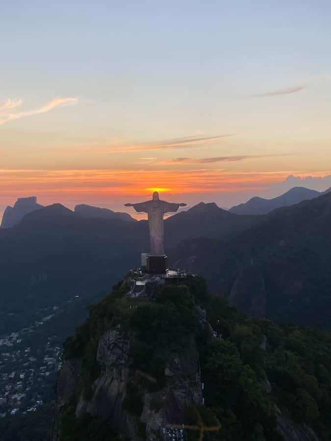 Rio De Janeiro Helicopter Flight Tour - Copacabana and Ipanema from the air