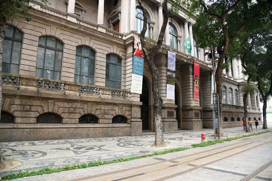 Rio de Janeiro: Historic Rio and Santa Teresa Half-Day Tour - What this half-day tour is really good at