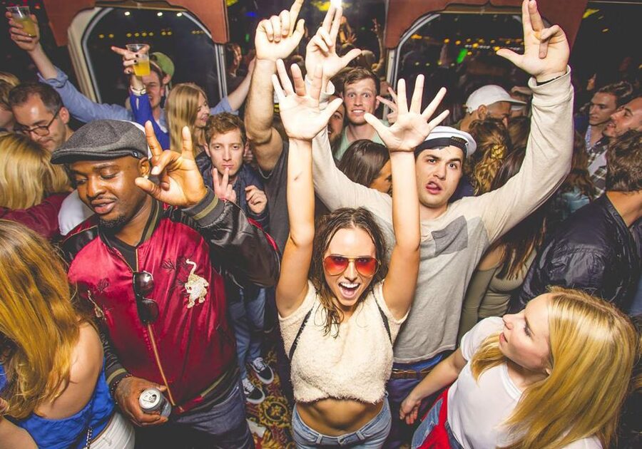 Rio de Janeiro: Late Night Boat Party with DJ and Dancing - Rain, safety, and practical limits
