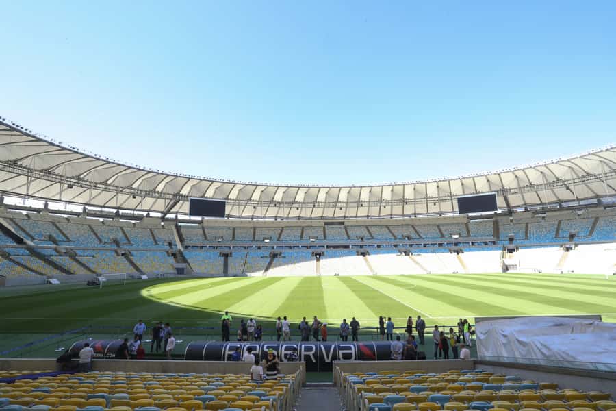 Rio de Janeiro: Maracanã & Flamengo Football Tour - Guides who shape the experience