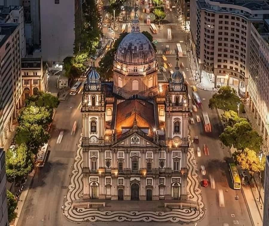 Rio de Janeiro : Must-See Sites Walking Tour With A Guide - Travessa do Comércio and the pleasure of a slower street