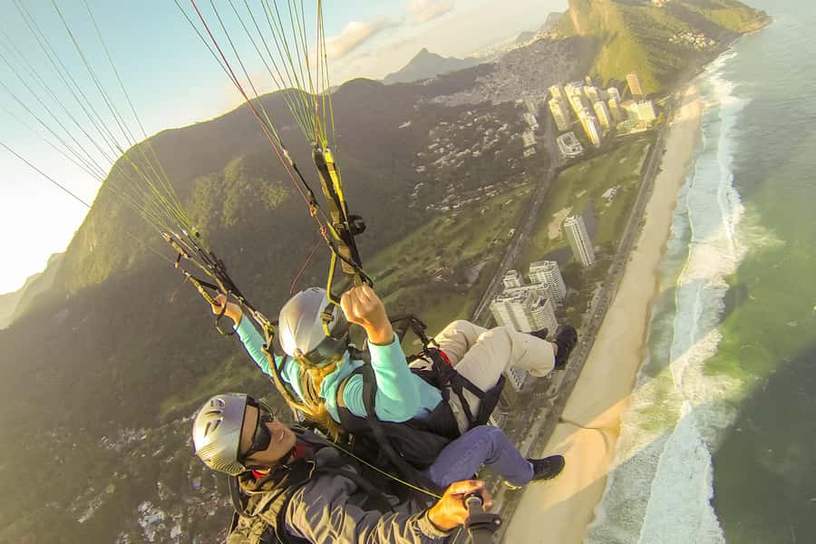 Rio de Janeiro: Paragliding Tandem Flight - From Pedra Bonita to São Conrado Beach