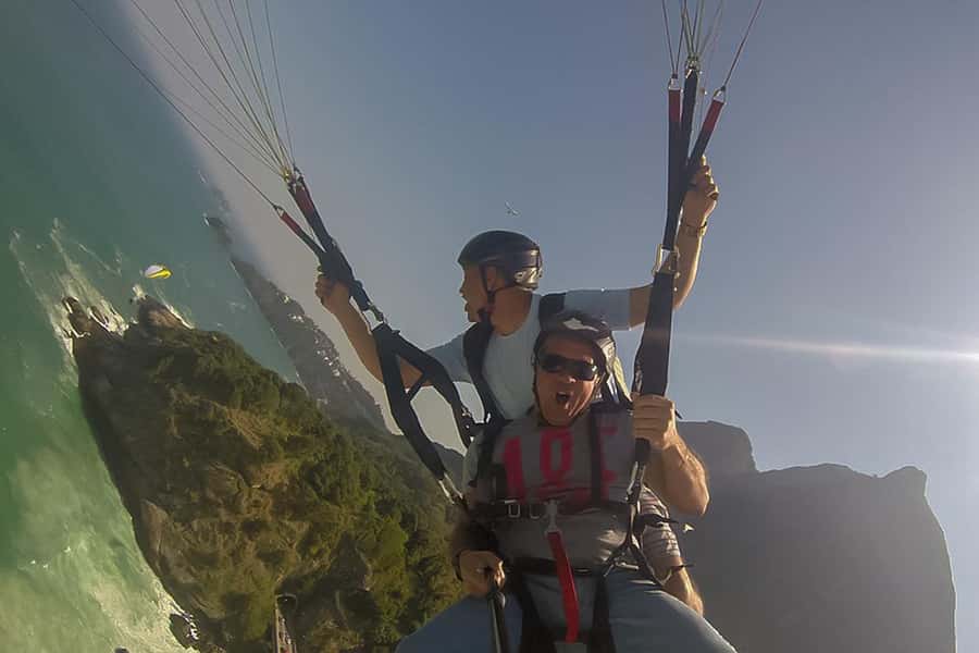 Rio de Janeiro: Paragliding Tandem Flight - Landing beside the ocean