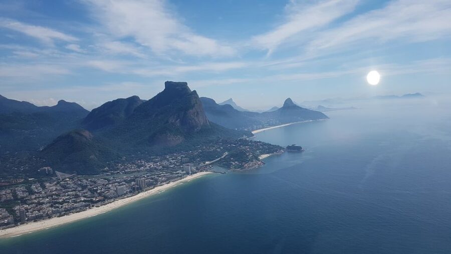Rio de Janeiro: Pedra do Telegrafo Hike & Grumari Beach Tour - Reaching Pedra do Telegrafo