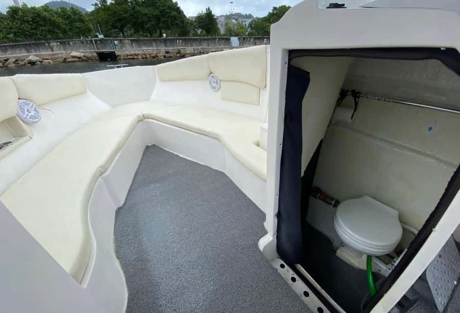 Rio de Janeiro: Private Speedboat Trip - A private boat, not a luxury yacht