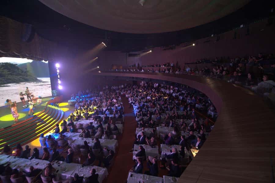 Rio de Janeiro: Roxy Dinner Show with Hotel Pickup - Practical details that affect your night