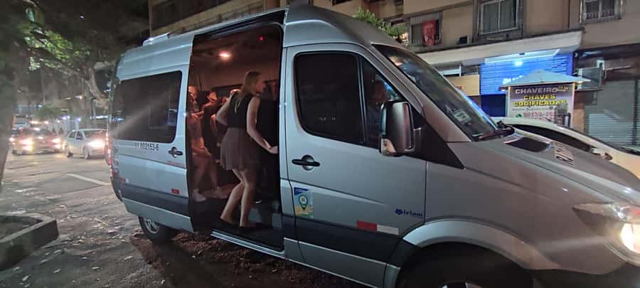 Rio de Janeiro: Samba Class and Samba Night Tour - Wednesday to Saturday: Copacabana class and live samba