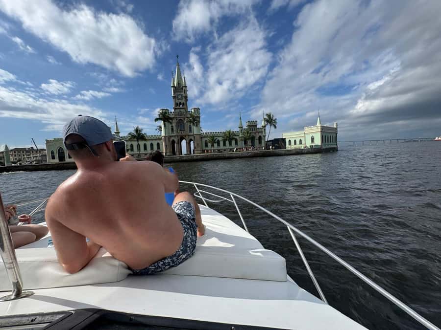 Rio de Janeiro: Speedboat Tour with Snacks and Drinks - Marina da Glória to Santos Dumont Airport