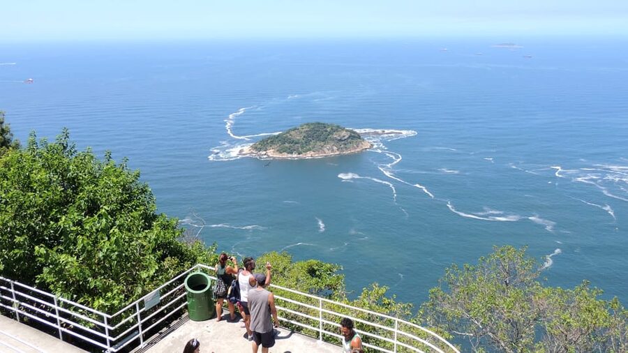 Rio de Janeiro: Sugar Loaf with Lunch and Helicopter Flight - How the schedule may affect your day