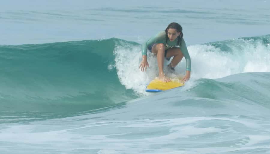 Rio de Janeiro: Surflessons and surfcoach. - A patient first lesson for beginners