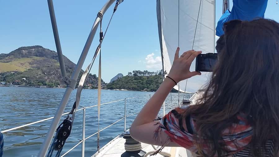 Rio de Janeiro: Wake Up and Sail - Booking, cancellation, and language