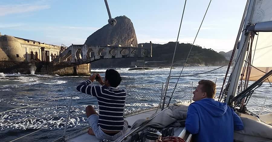 Rio de Janeiro: Wake Up and Sail - Forts, islands, and the outer bay
