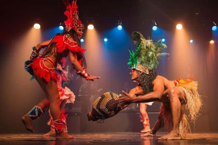 Rio: Ginga Tropical Folkloric Show & Optional Dinner - Four Brazilian Regions on One Stage